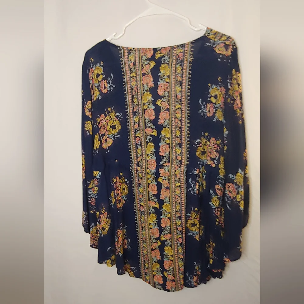 Women's Boho Shirt - Picture 4 of 7